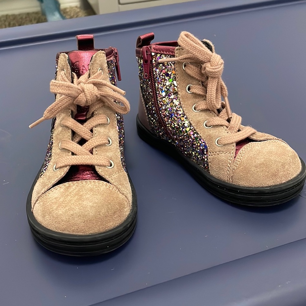 Hogan boots size 23